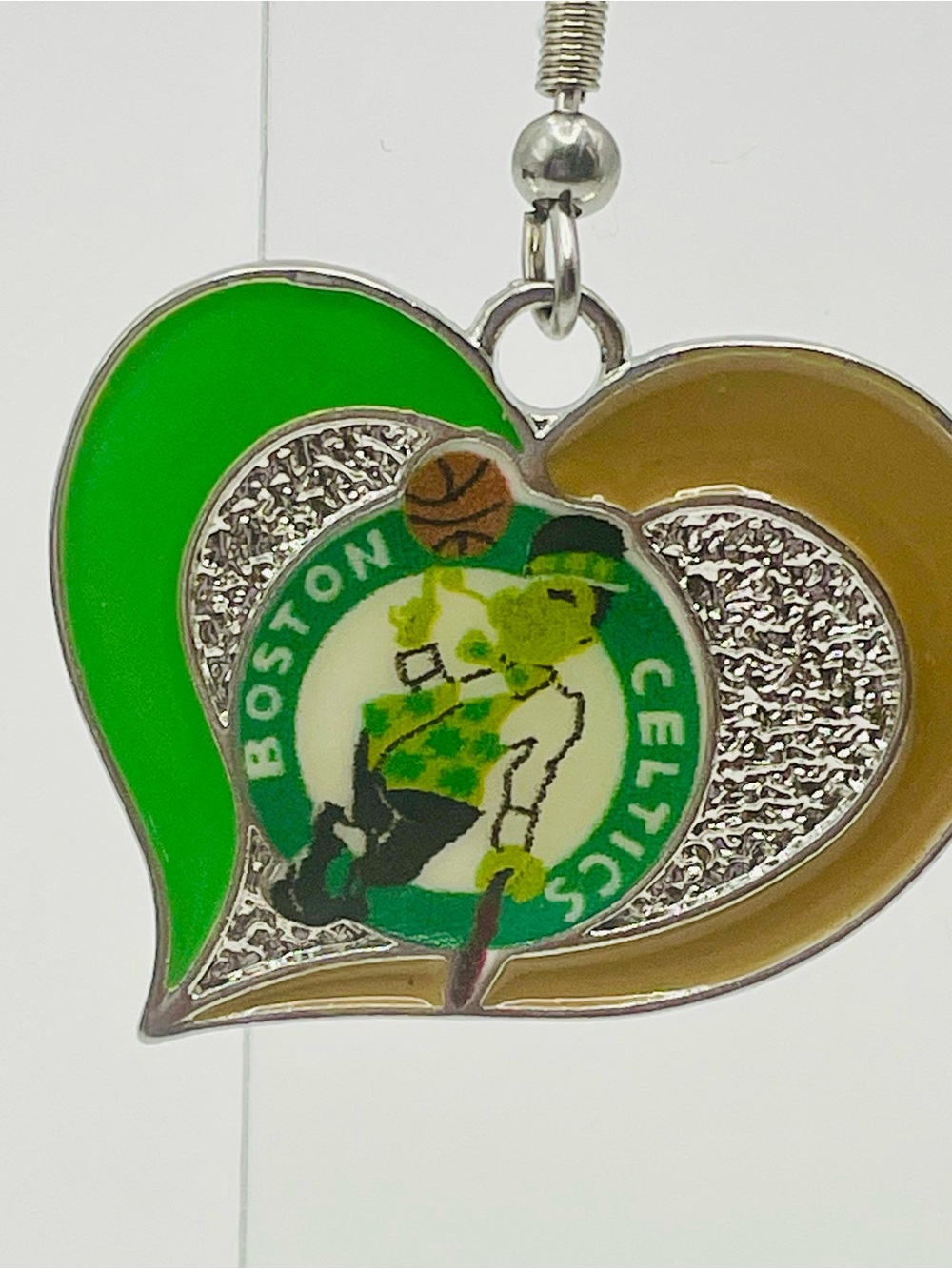 Aminco NBA Boston Celtics Green and Gold Enamel Heart Dangle Earrings - Picture 3 of 4
